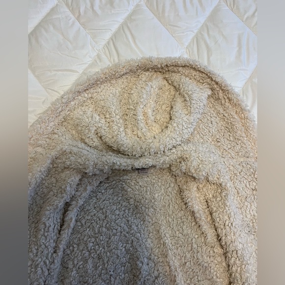 Sequined fleece vest cardigan from Macys - Picture 3 of 4